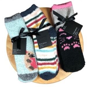 🆕 4 Pairs Free Press Vibrant Sock Pack! 💥